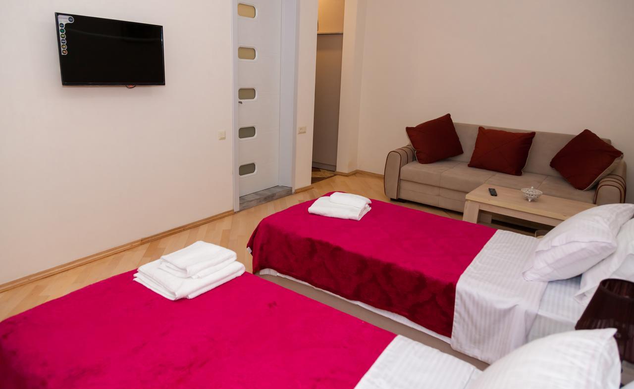 Holiday Rooms 第比利斯 外观 照片