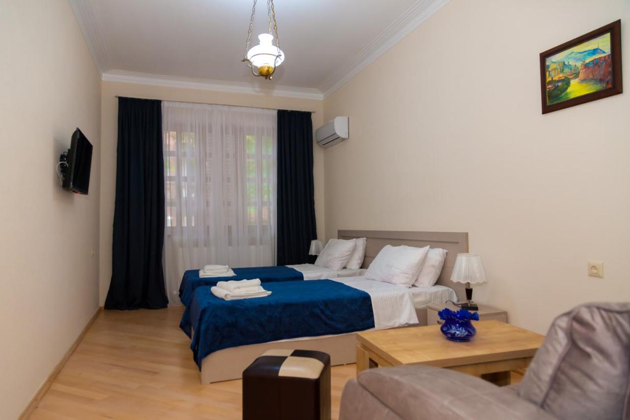 Holiday Rooms 第比利斯 外观 照片